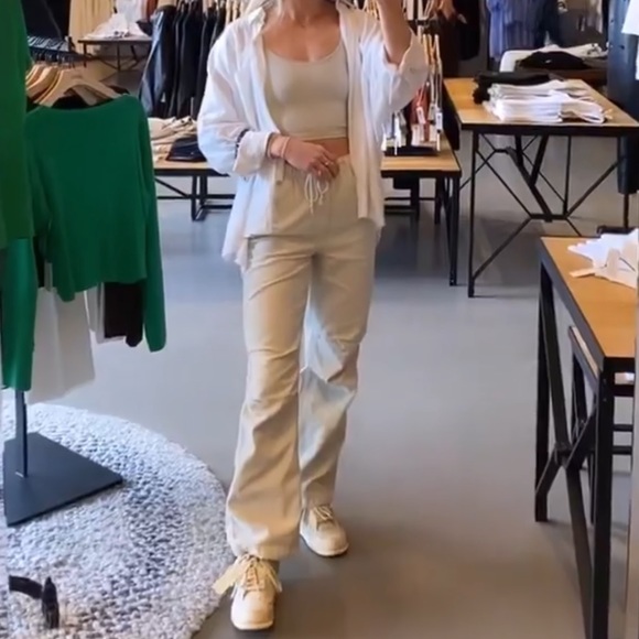 Aritzia Pants & Jumpsuits Sold Out Color Tna Cache Cargo Pant Gd